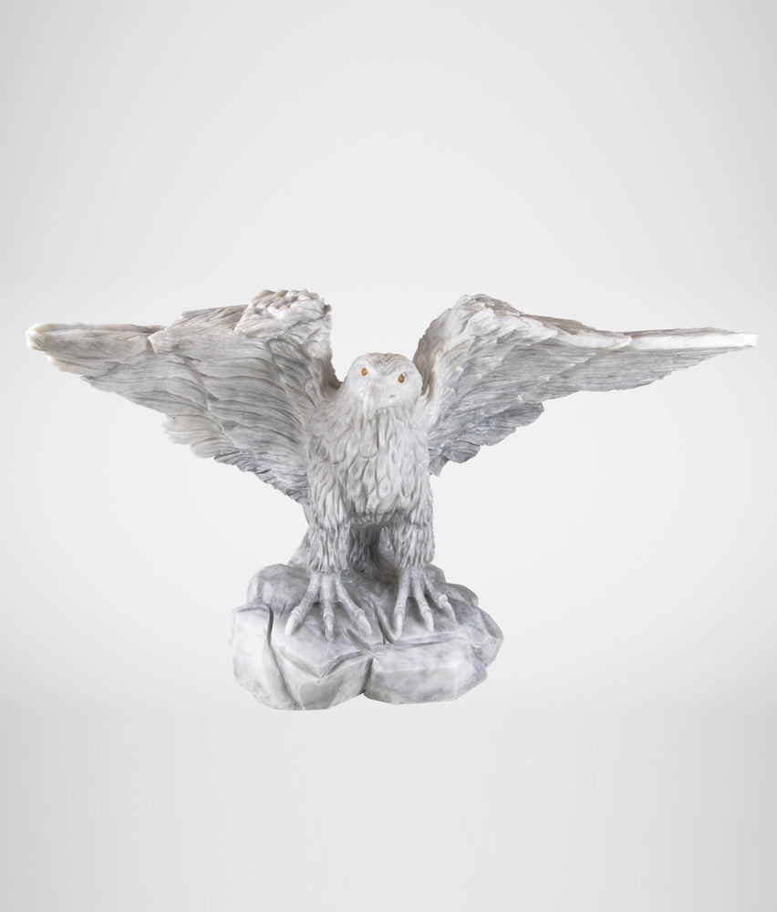 AKITA Adler Statue aus Marmor