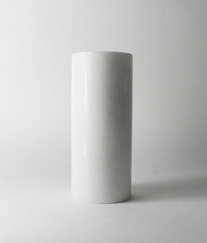 
                  
                    LIVA Vase aus Marmor
                  
                