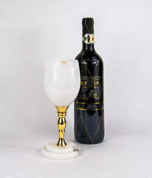 
                  
                    VINA Weinglas aus Marmor
                  
                